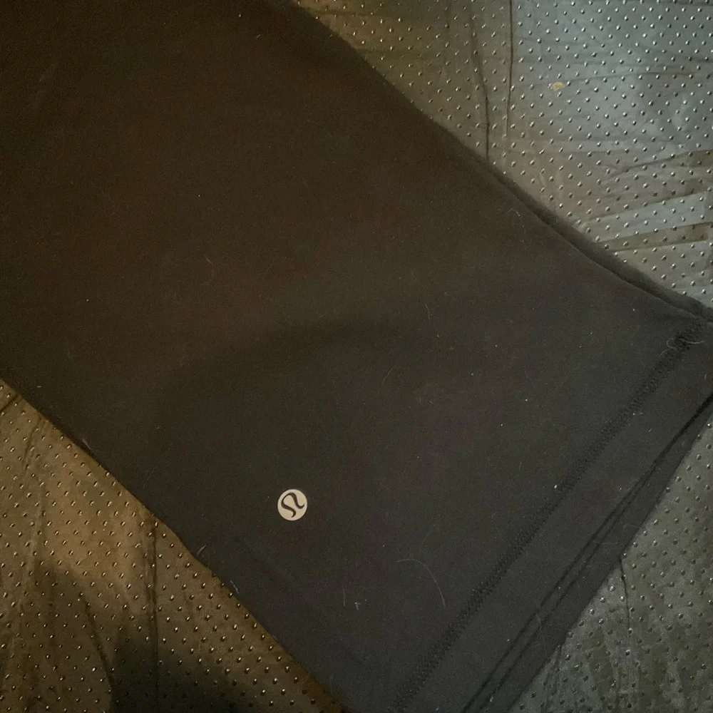 “LULULEMON” Reversible Cropped Pants with Tri Colour Top Band/ Stripe. - Picture 3 of 13